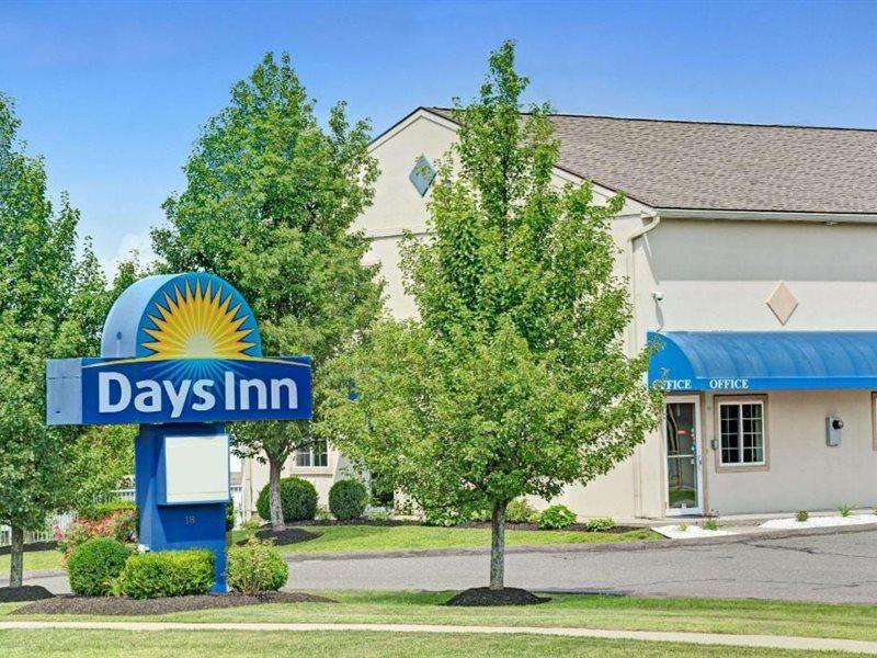 Econo Lodge Bethel - Danbury Exterior photo