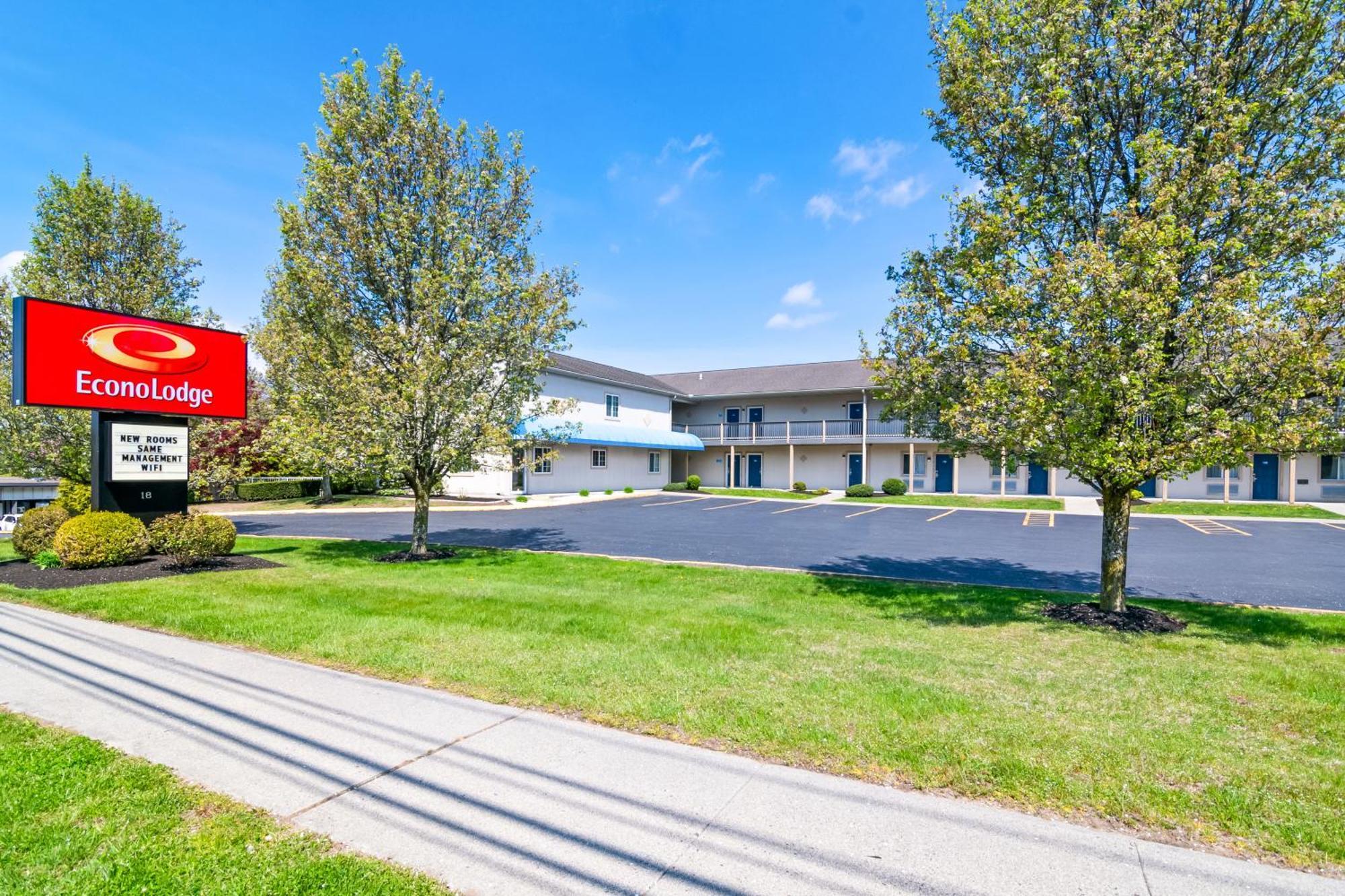 Econo Lodge Bethel - Danbury Exterior photo
